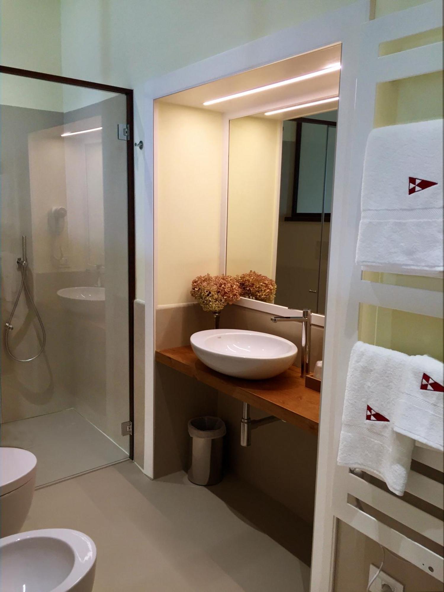 Yacht Club Capo Cervo Suites B&B Sorrento Bagian luar foto